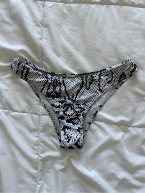 Snake Print Cheeky Bikini Bottoms Size Medium